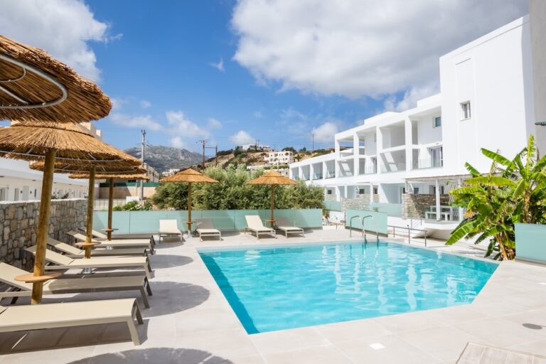 SUITES AND MAISONETTES 20 general pool alkithea